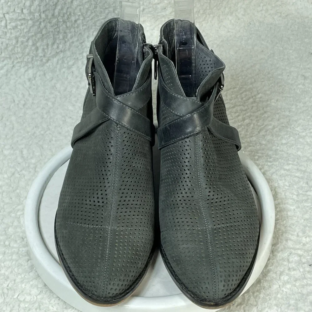 Vince Camuto Booties Womens US 7.5 Gray Leather Cushioned 1 Inch Heel